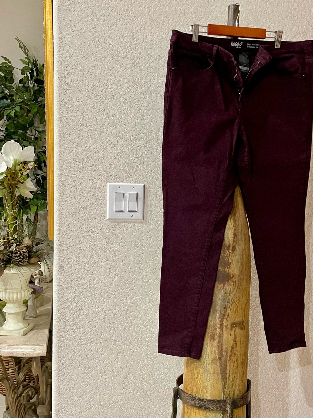 Mossimo Supply Co. High-Rise Skinny Jeans in Deep Wine Ladies 14R